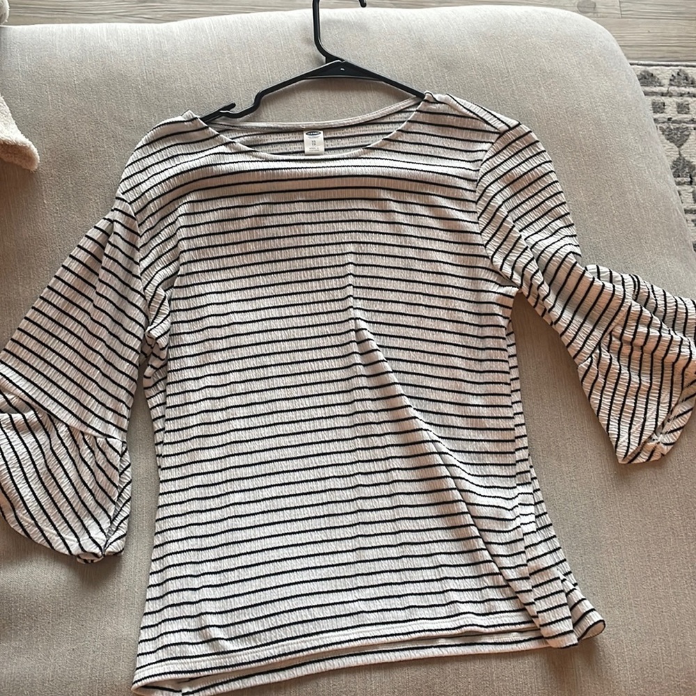 Old Navy quarter long sleeve